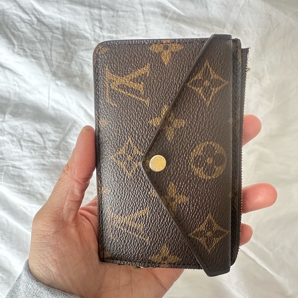 Louis Vuitton Monogram Recto Verso - Picture 9 of 16